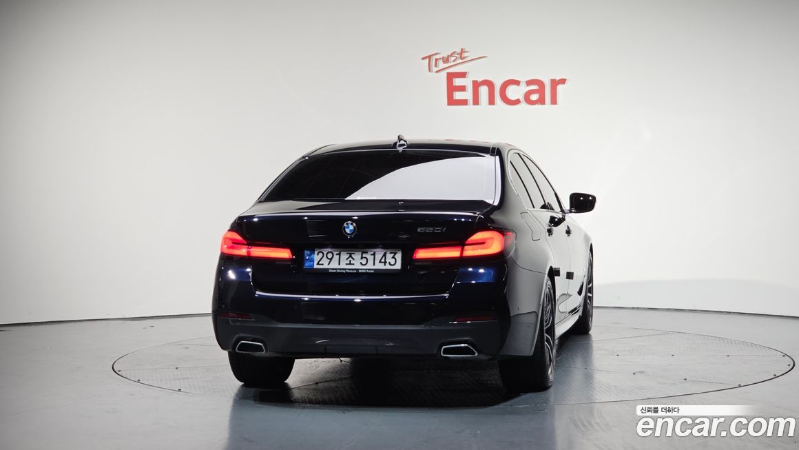 BMW 5-Series 520i M Sport, 2022