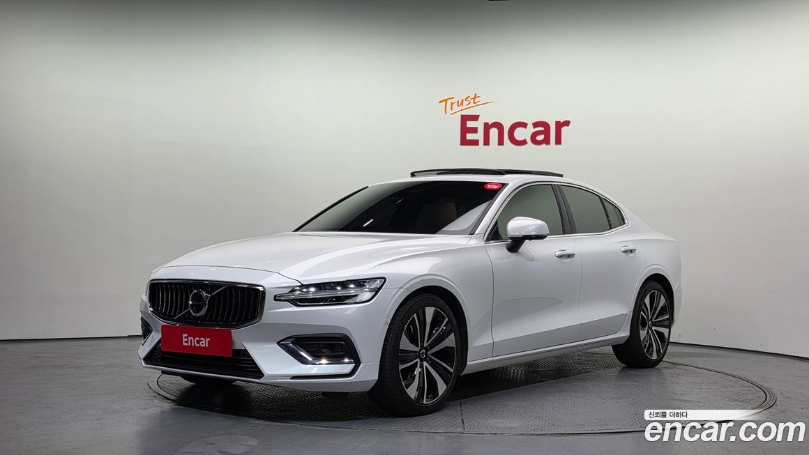 Volvo S60 B5 Ultimate Bright, 2023
