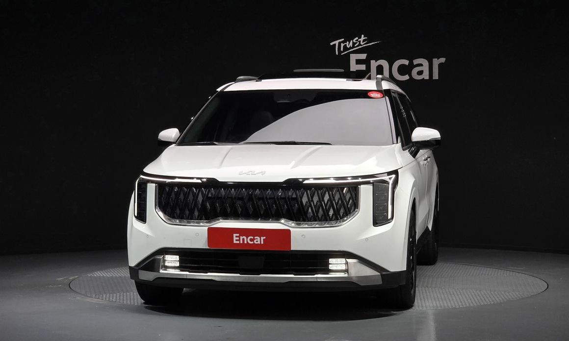 Kia Carnival 9-Seater Signature, 2024