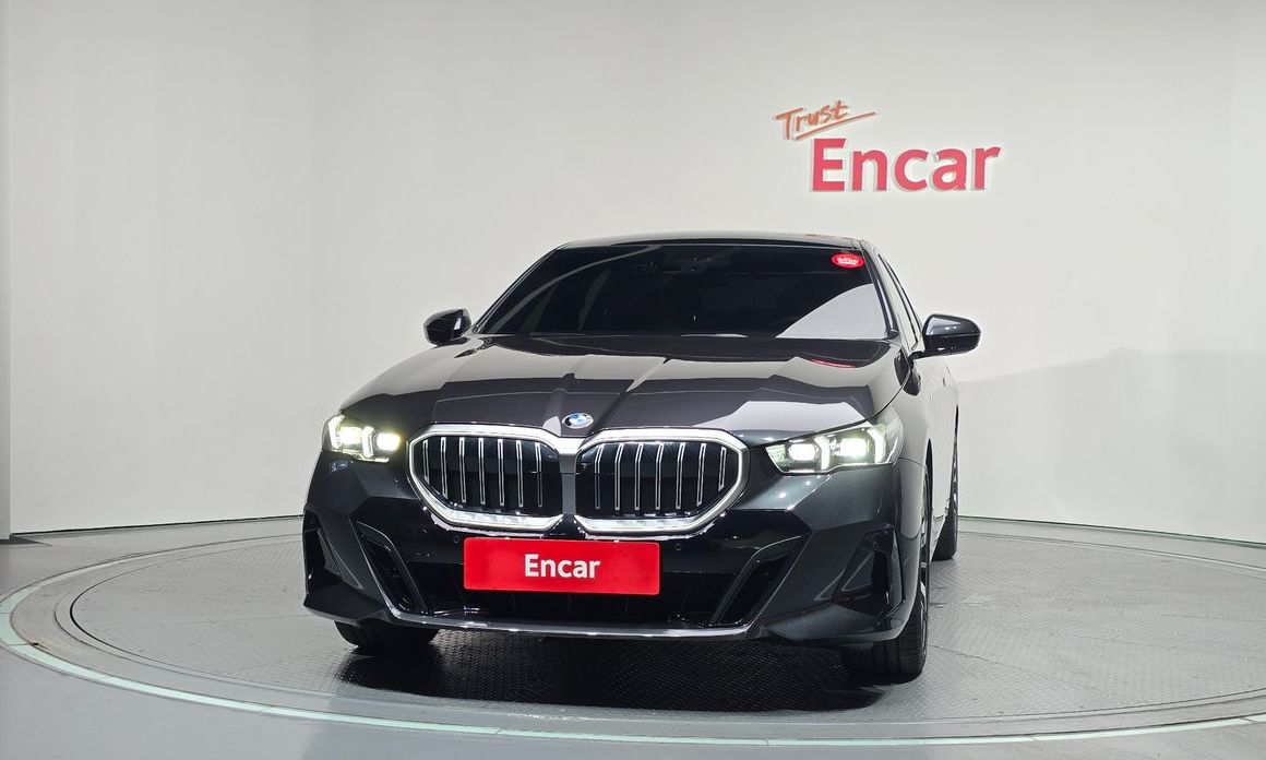 BMW 5-Series 530i xDrive M Sport, 2024