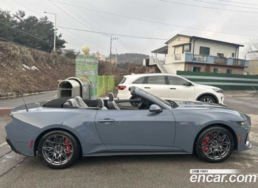 Ford Mustang 5.0 GT Premium Convertible, 2024