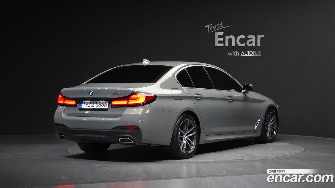 BMW 5-Series 520i M Sport, 2022