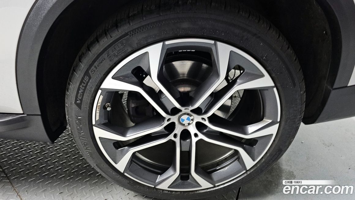 BMW X5 xDrive 30d xLine, 2022