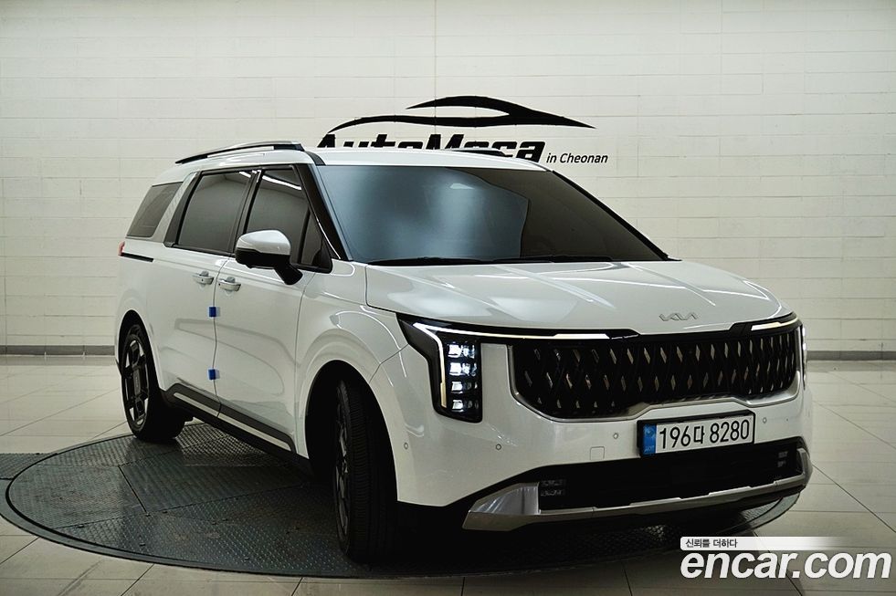 Kia Carnival 9-Seater Signature, 2024