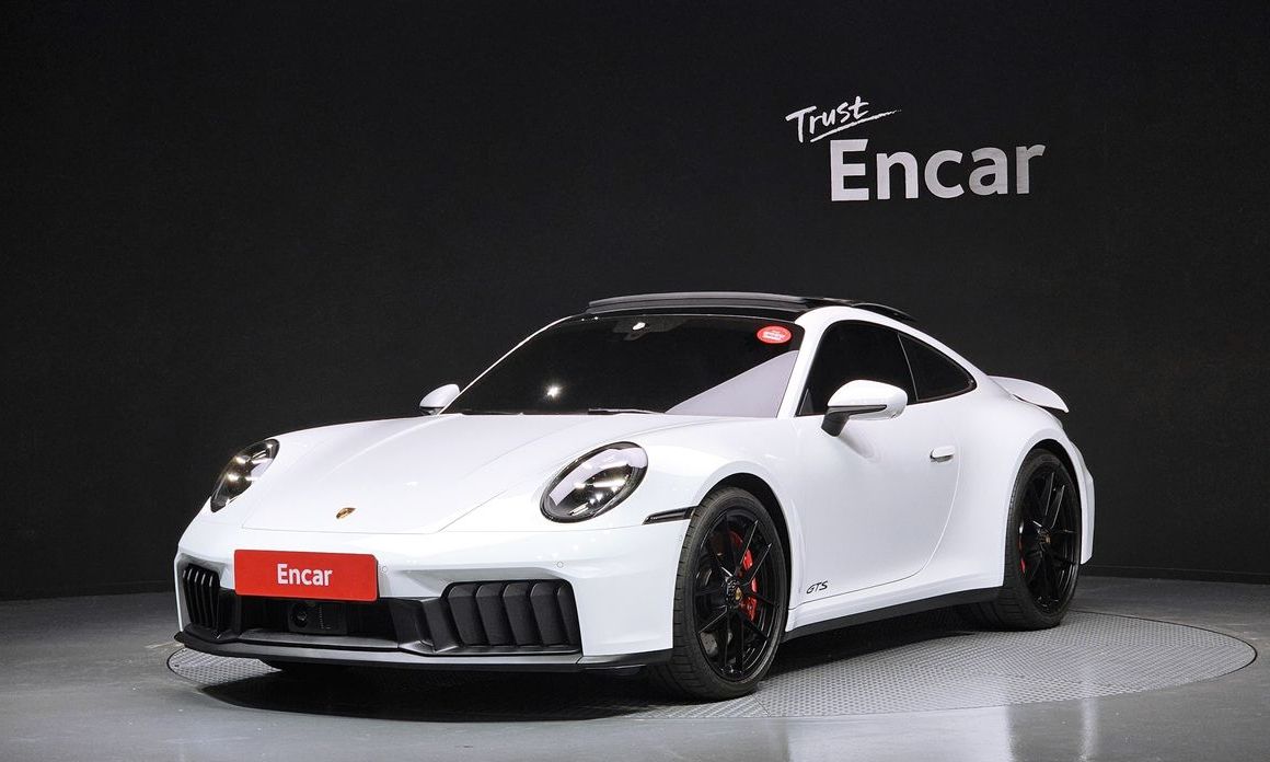 Porsche 911 Carrera 4 GTS, 2026