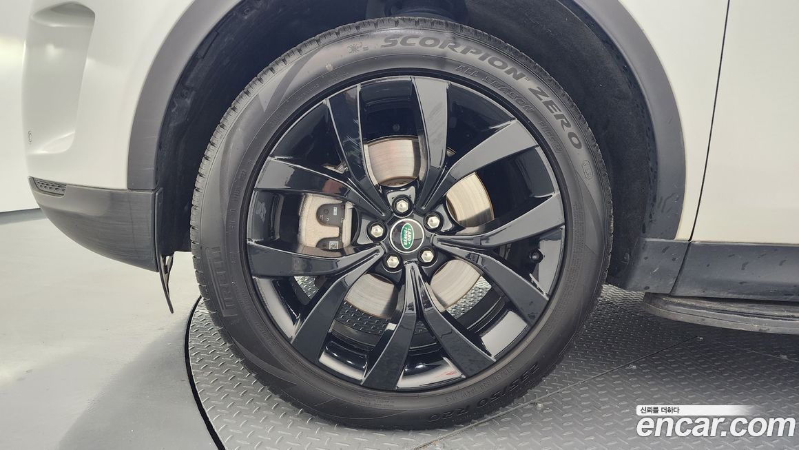 Land Rover Discovery Sport P250 SE, 2023