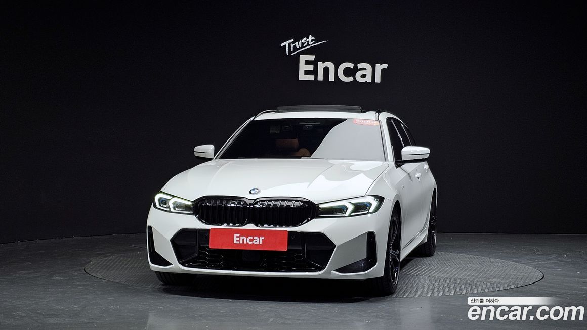 BMW 3-Series 320d Touring M Sport, 2024