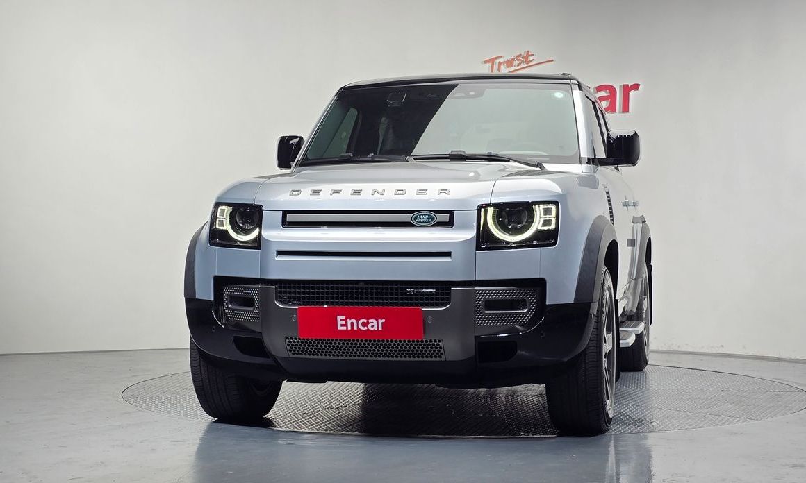 Land Rover Defender 110 P300 X-Dynamic SE, 2023