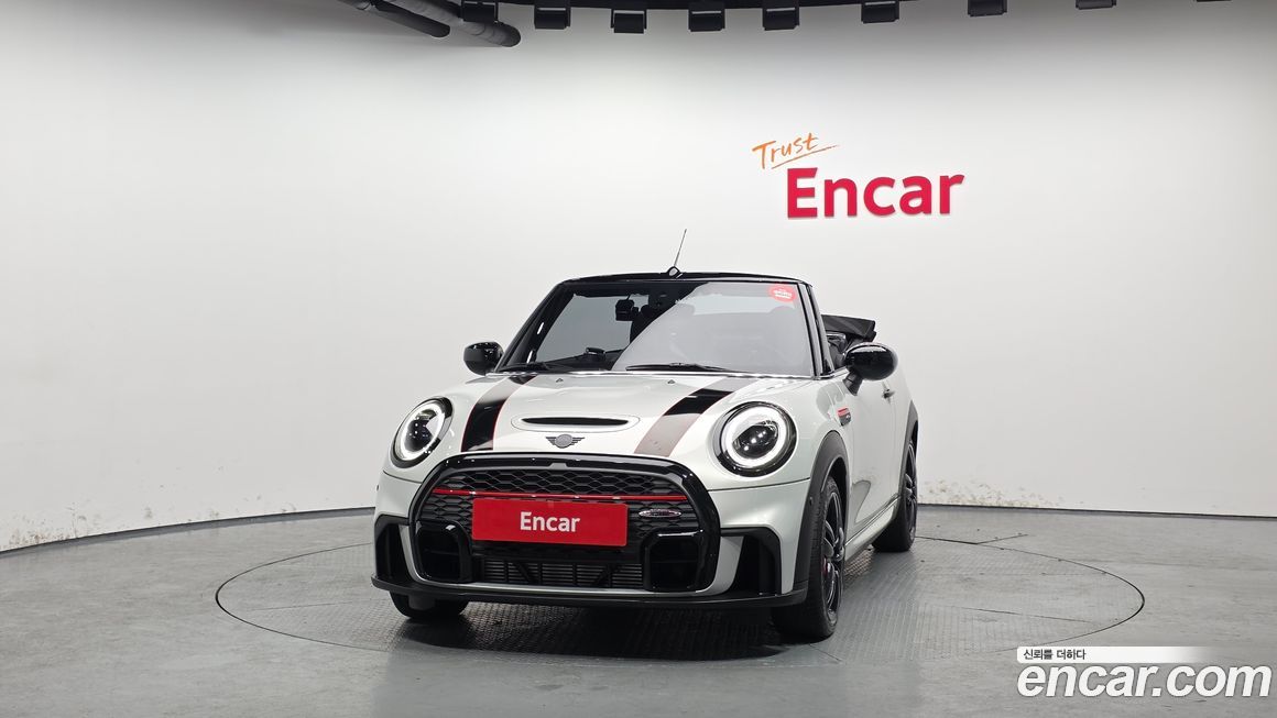 Mini Cooper Convertible JCW, 2023