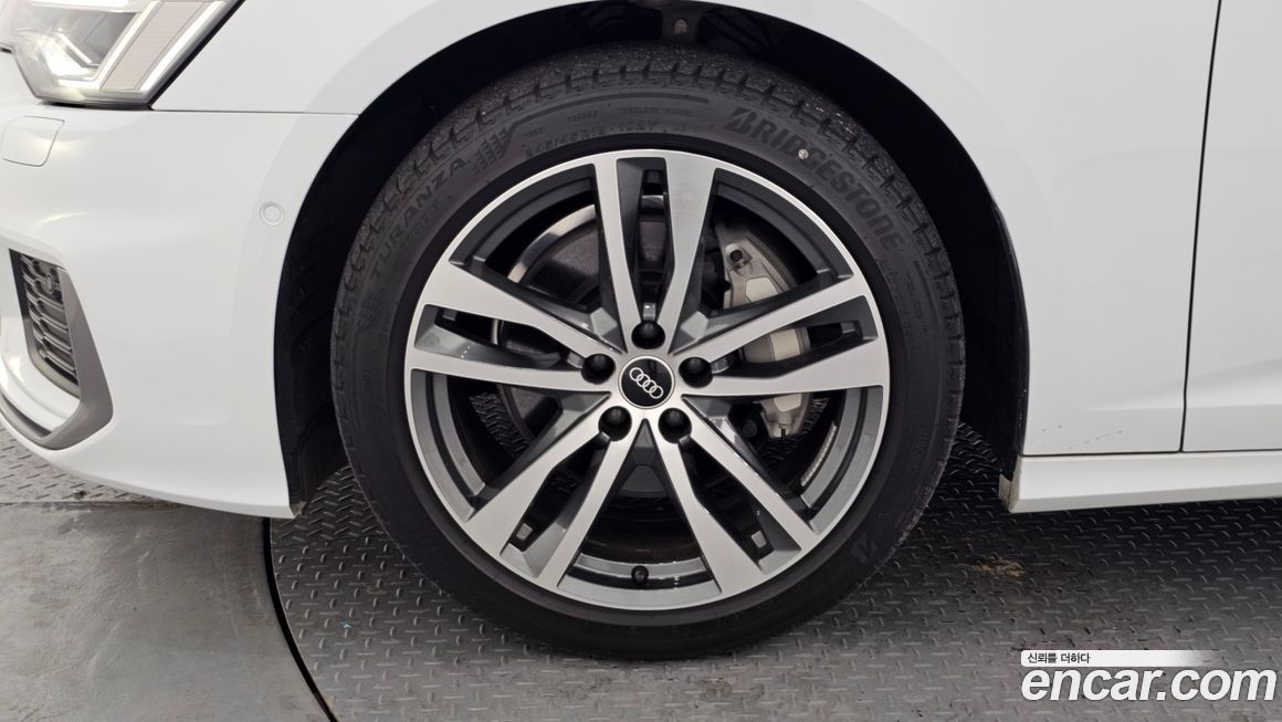 Audi A6 45 TFSI Quattro Premium, 2022