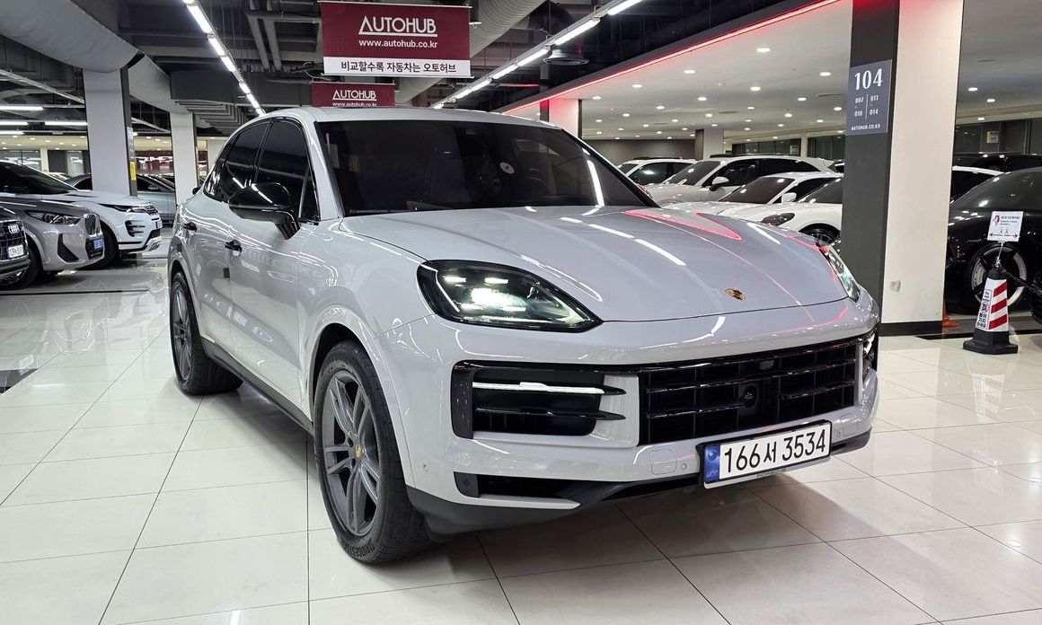 Porsche Cayenne 3.0, 2024