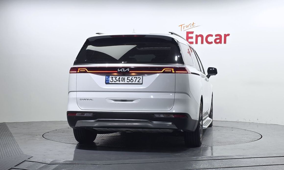 Kia Carnival 9-Seater Signature, 2023