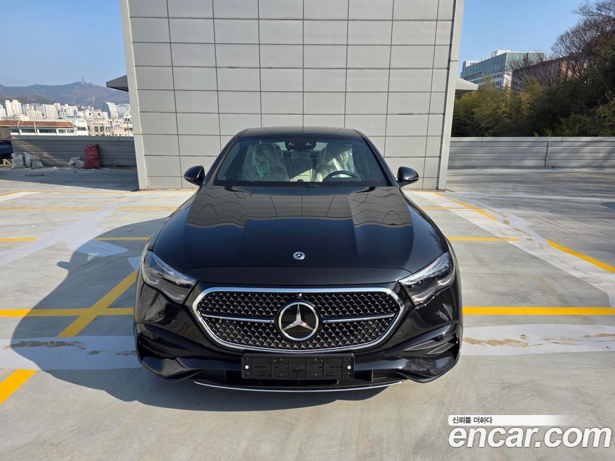 Mercedes-Benz E-Class E300 4MATIC AMG Line, 2026