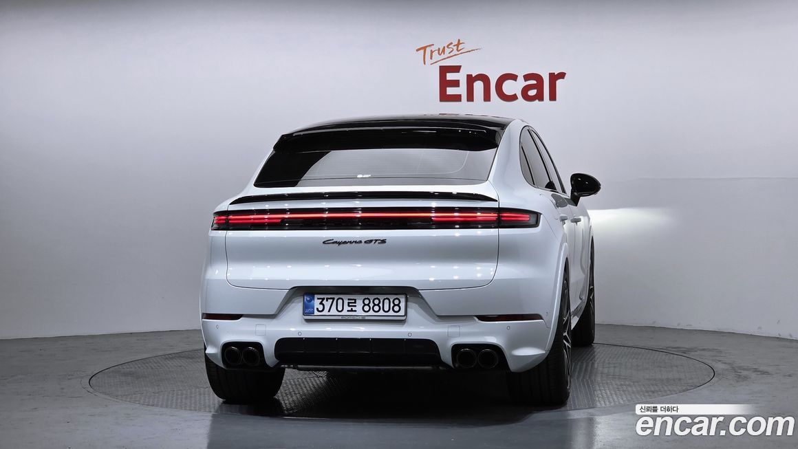 Porsche Cayenne 4.0 GTS Coupe, 2025