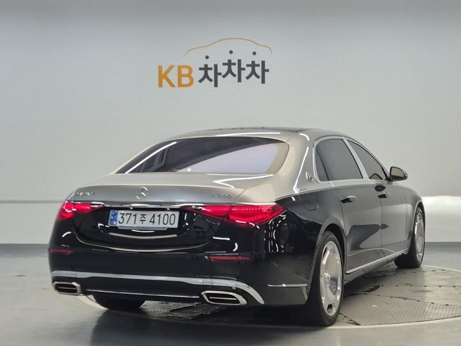 Mercedes-Benz S-Class Maybach S580 4MATIC, 2023
