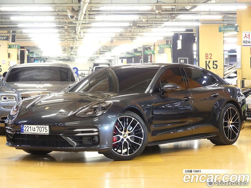 Porsche Panamera 4.0 GTS, 2023