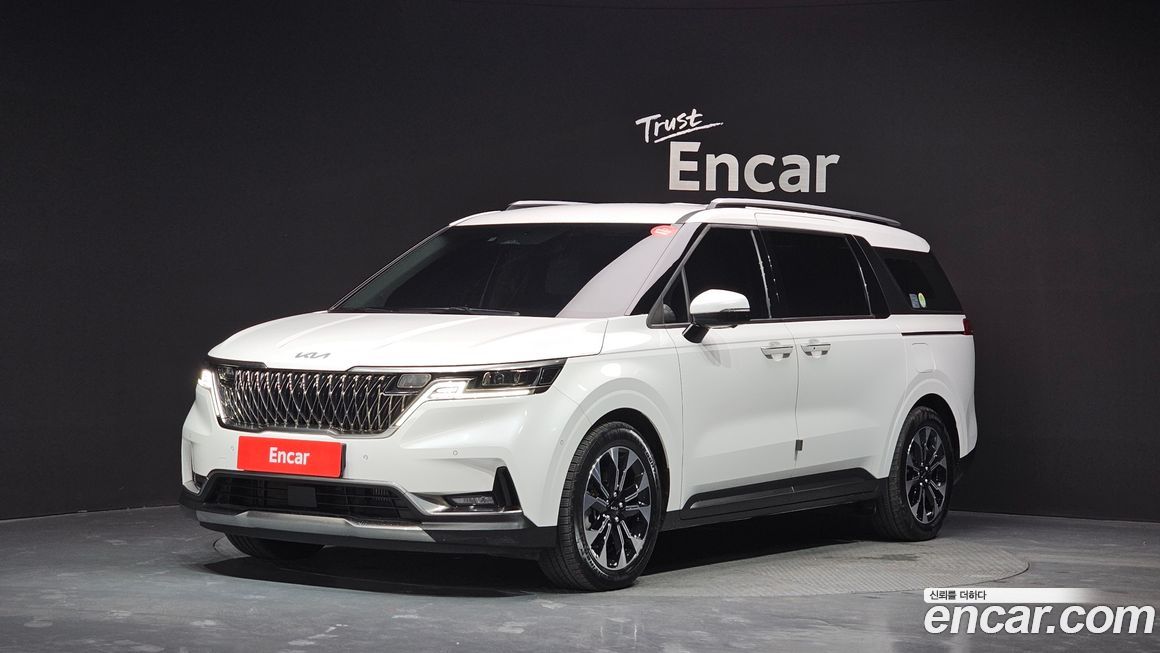 Kia Carnival 7-Seater Signature, 2023