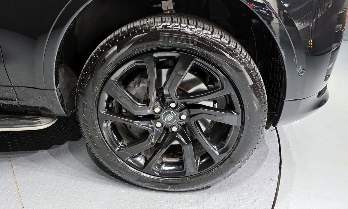 Land Rover Discovery P360 R-Dynamic SE, 2023