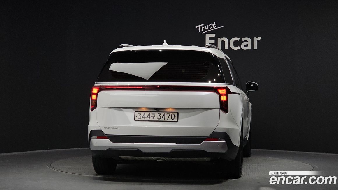 Kia Carnival 9-Seater Prestige, 2024
