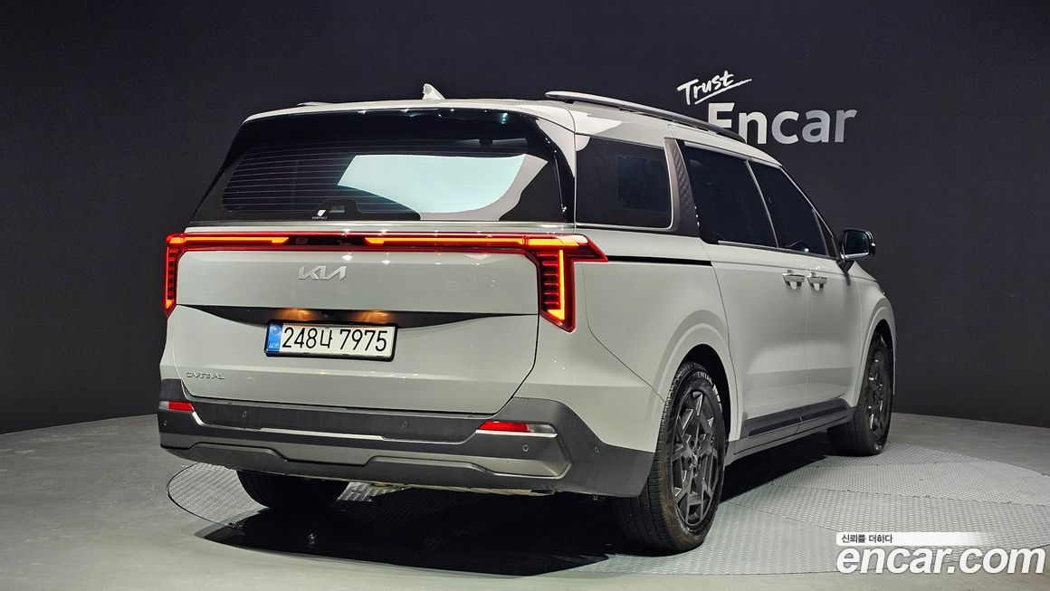 Kia Carnival 7-Seater Gravity, 2025