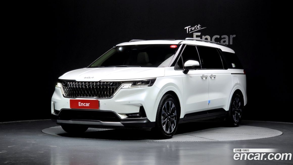 Kia Carnival 7-Seater Signature, 2023