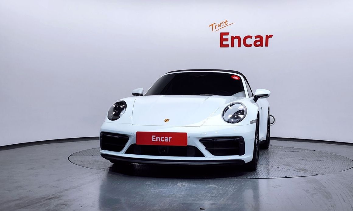Porsche 911 Carrera GTS Cabriolet, 2022