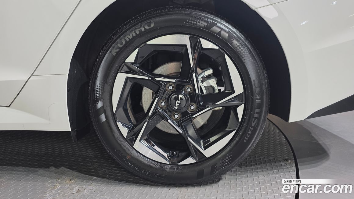 Kia K5 2.0, 2025