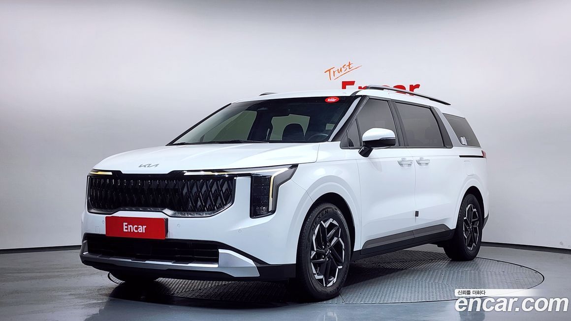 Kia Carnival 9-Seater Prestige, 2024