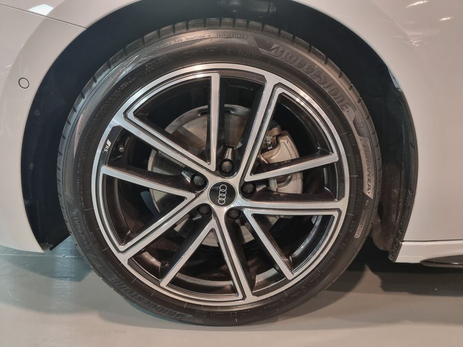 Audi A5 40 TFSI Quattro S Line, 2025