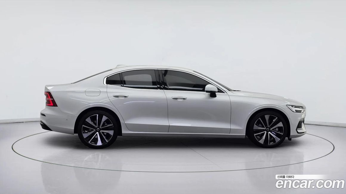 Volvo S60 B5 Ultimate Bright, 2023