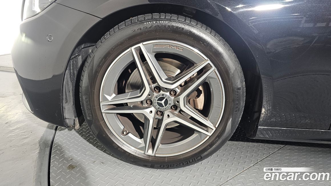 Mercedes-Benz E-Class E250 AMG Line, 2023