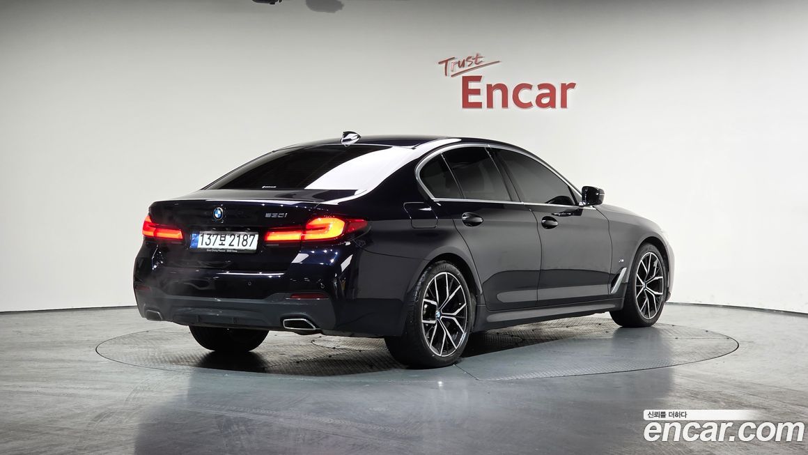 BMW 5-Series 530i M Sport Package, 2022