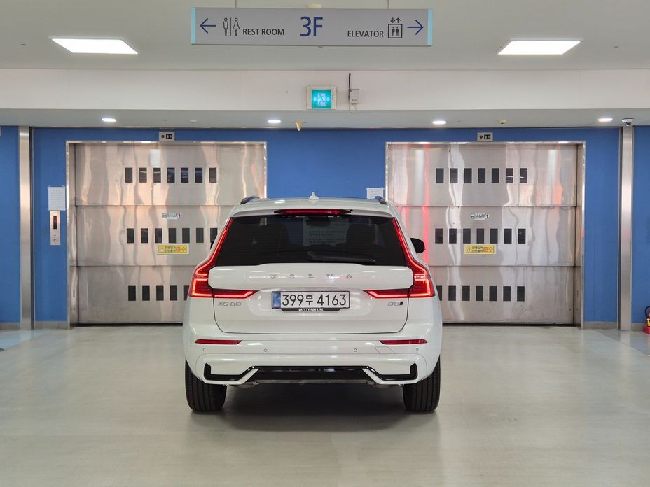 Volvo XC60 B5 Ultra Dark Air Sus, 2026