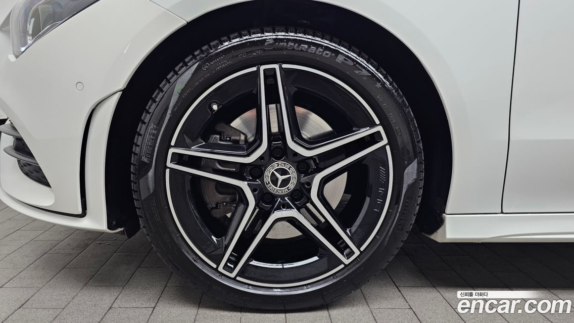 Mercedes-Benz CLA-Class CLA250 4MATIC, 2023