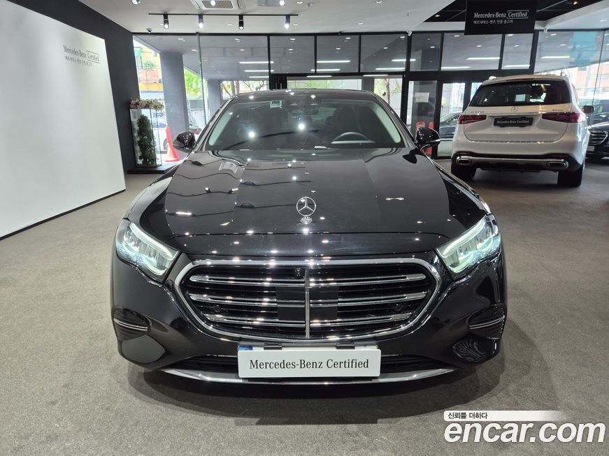 Mercedes-Benz E-Class E220d 4MATIC Exclusive, 2025