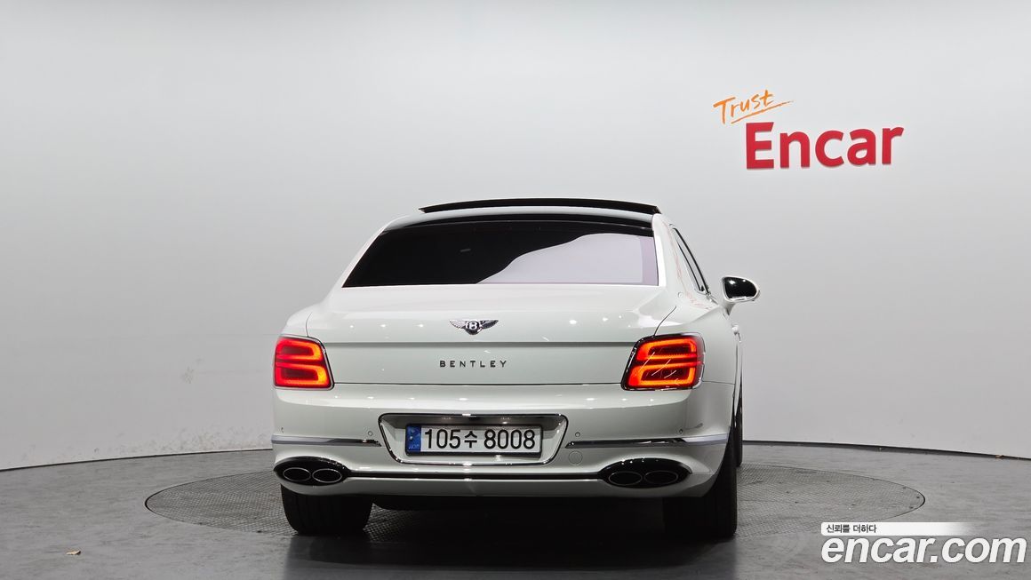 Bentley Flying Spur 4.0 Azure, 2024