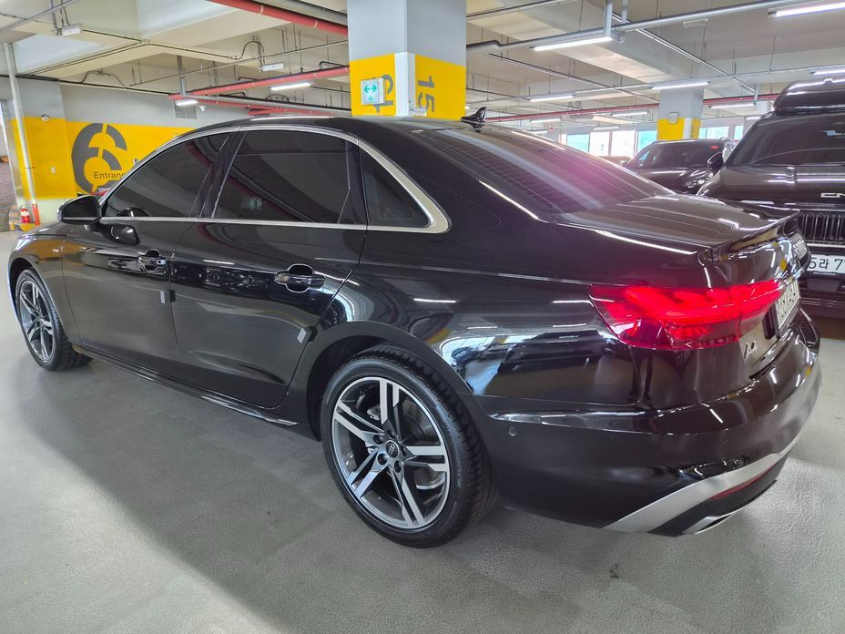 Audi A4 40 TFSI Premium, 2024