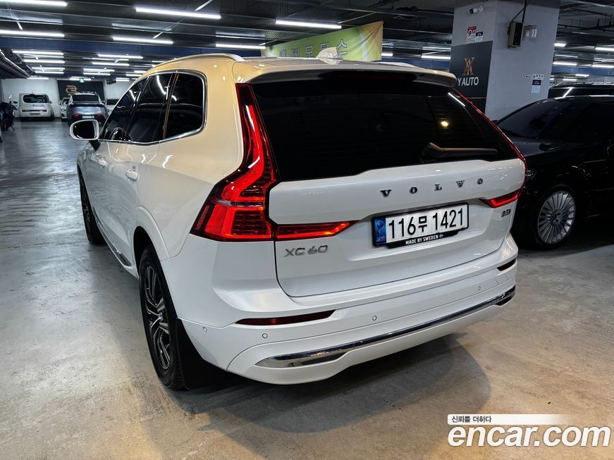 Volvo XC60 B5 Inscription, 2022