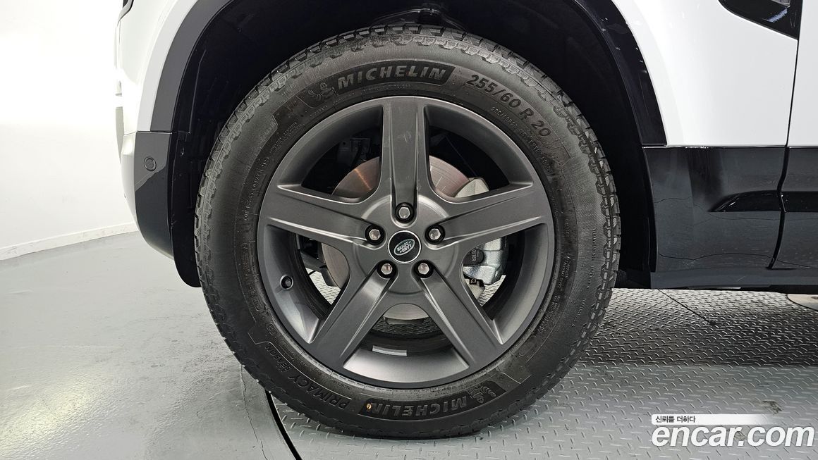 Land Rover Defender 110 P300 X-Dynamic SE, 2025