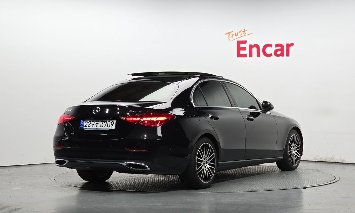 Mercedes-Benz C-Class C300 4MATIC Avantgarde, 2024