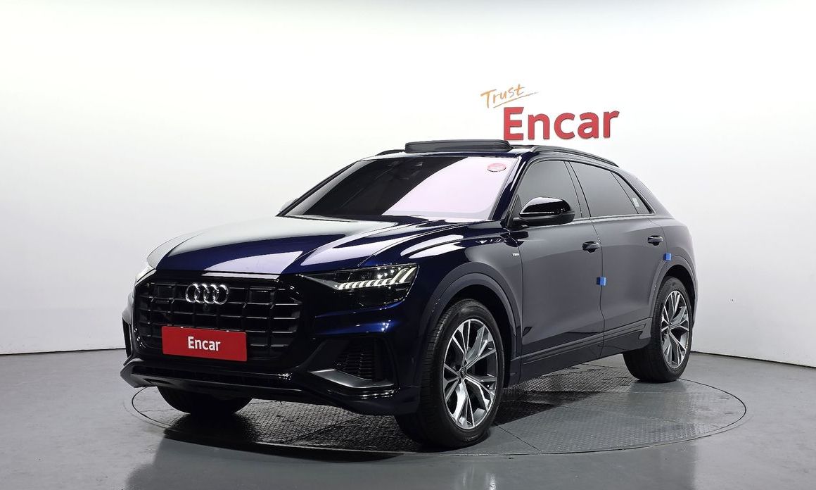 Audi Q8 55 TFSI Quattro Premium, 2022
