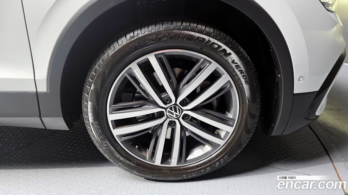 Volkswagen Tiguan 2.0 TSI Prestige, 2023