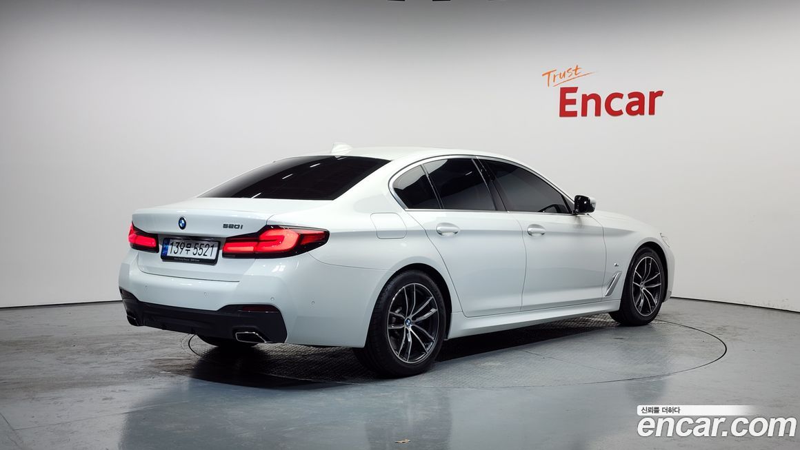 BMW 5-Series 520i M Sport, 2022