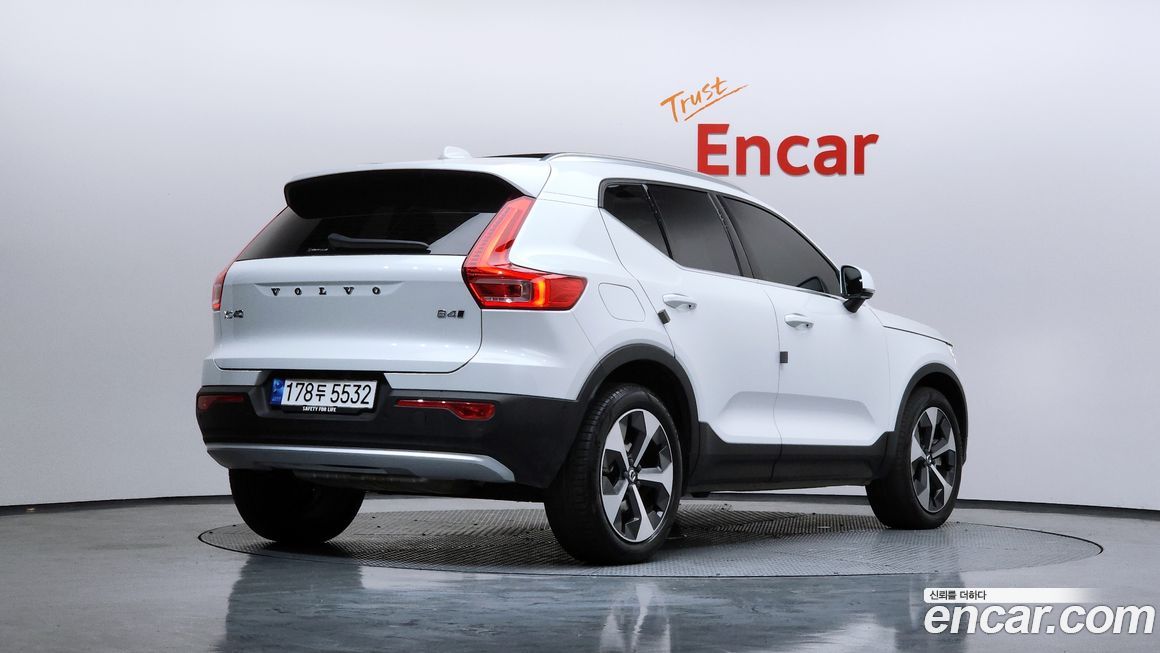Volvo XC40 B4 Ultimate Bright, 2023