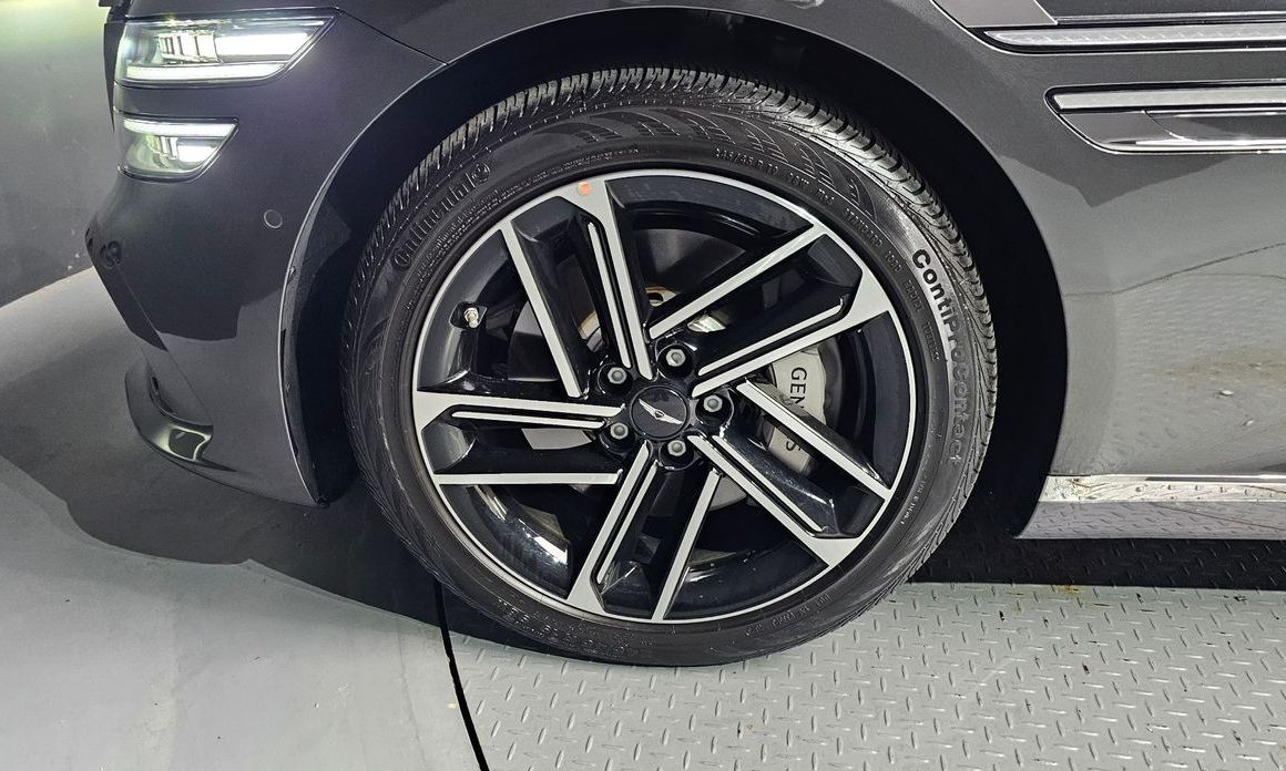 Genesis G80 Gasoline 2.5 Turbo AWD, 2025