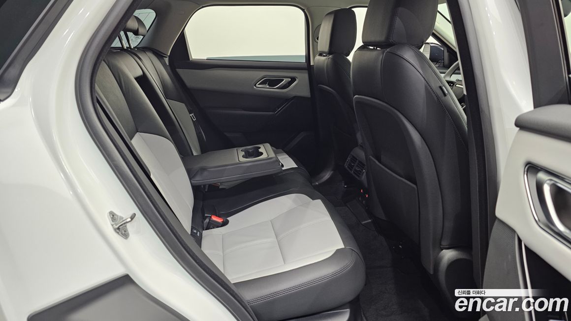 Land Rover Range Rover Velar 2.0 P250 Dynamic SE, 2025