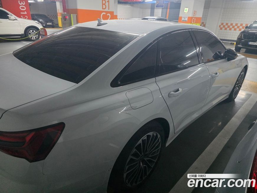 Audi A6 45 TFSI Quattro Premium, 2025