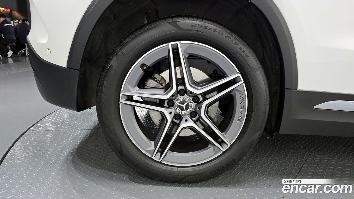 Mercedes-Benz GLA-Class GLA250 4MATIC, 2023