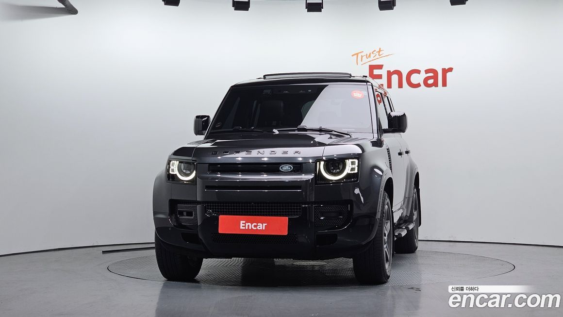 Land Rover Defender 110 P300 X-Dynamic SE, 2024