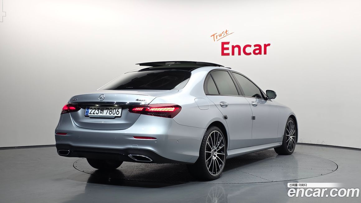 Mercedes-Benz E-Class E350 4MATIC AMG Line, 2023